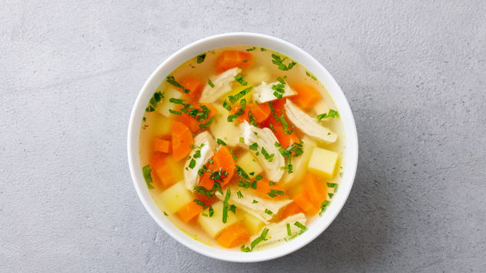 Hühnersuppe bei Erkältung: Mit unserem Rezept werden Sie ganz schnell wieder gesund