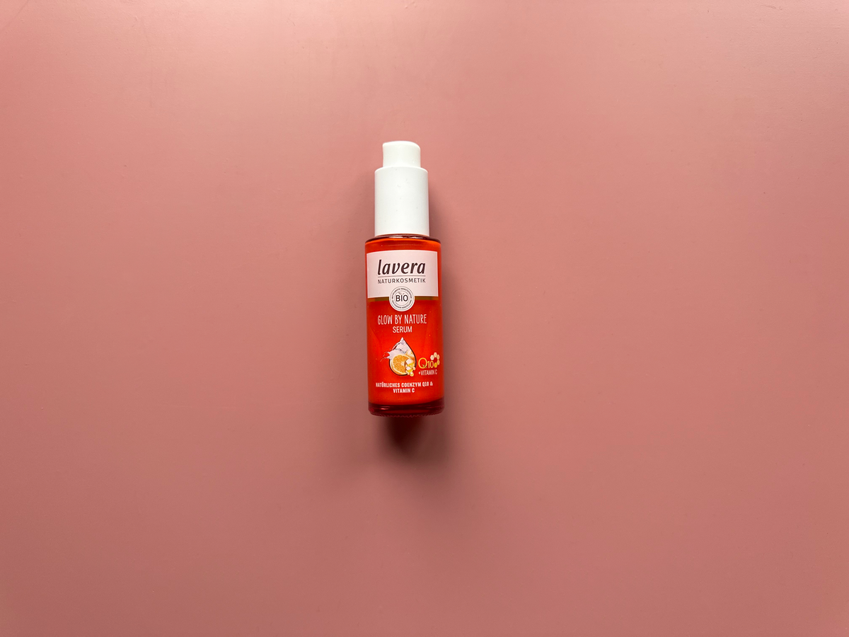 Das Lavera Glow by Nature Serum bekommt von mir eine Kaufempfehlung