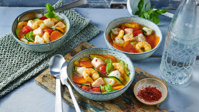 Rezept für leichte Fischsuppe mit buntem Gemüse