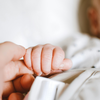 Zurück zur Selbstliebe: Wie Mütter sich nach der Geburt neu finden können