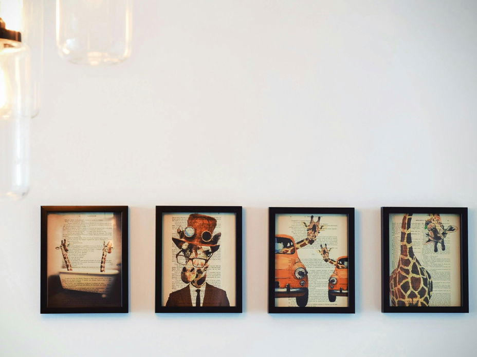 Bilder an der Wand