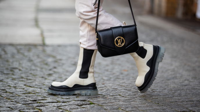 Wir haben die schönsten Stiefel für breite Füße gefunden – und sie sind so stylish!