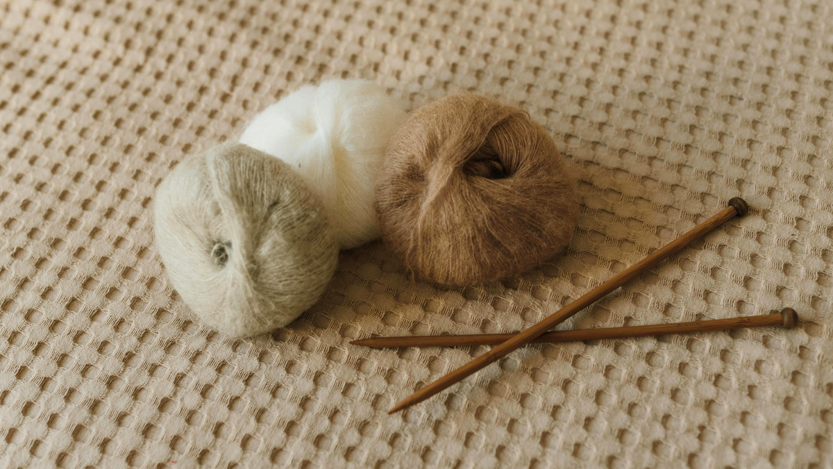 Strickbuch für Anfänger: 8 Empfehlungen, mit denen das Stricken zum Kinderspiel wird
