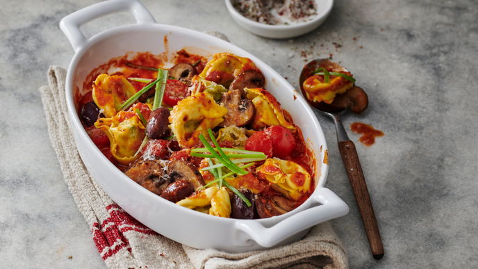 Rezept für Tortellini-Auflauf mit Pilzen und Tomaten