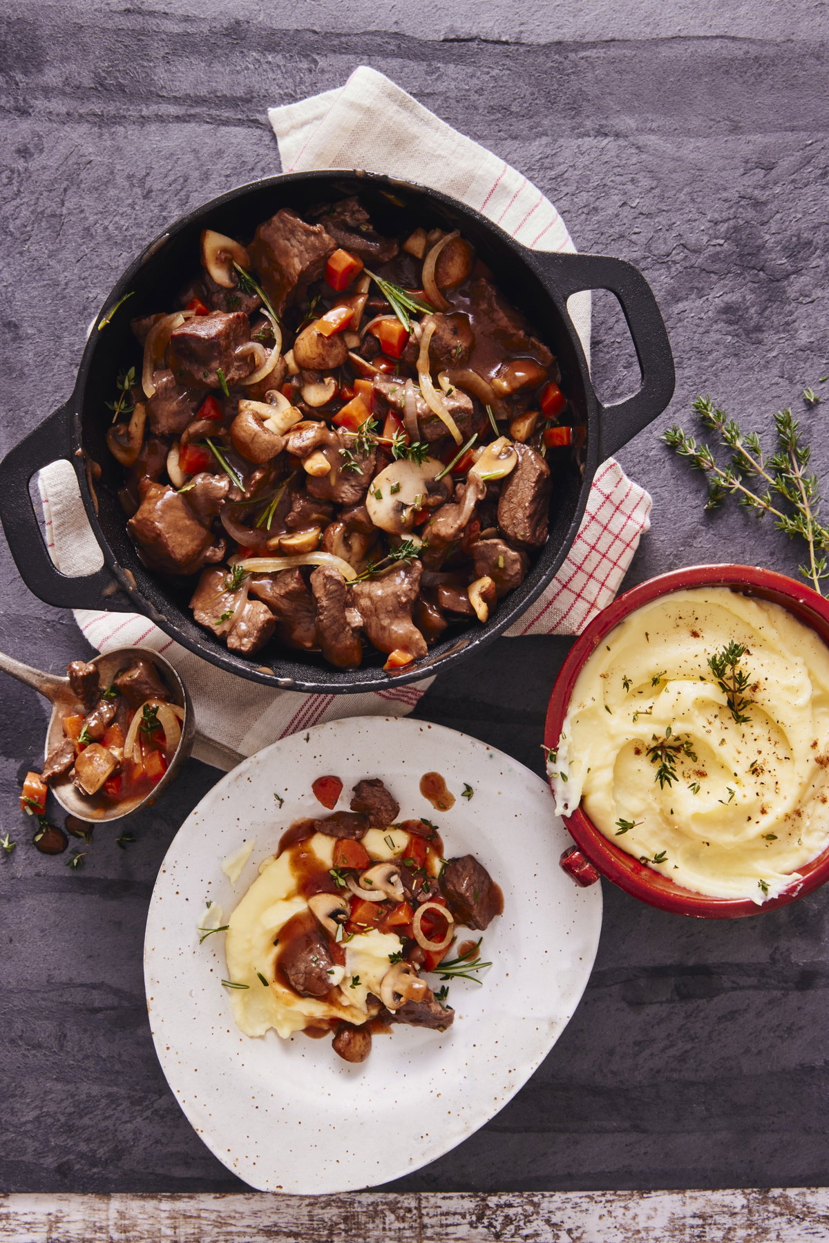 Französischer Abend geplant? Das saftige Boeuf Bourguignon darf nicht fehlen.