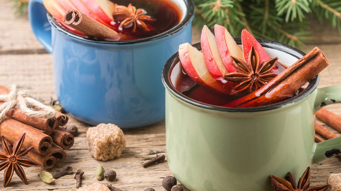 Rezept für alkoholfreien Apfel-Holunder-Punsch