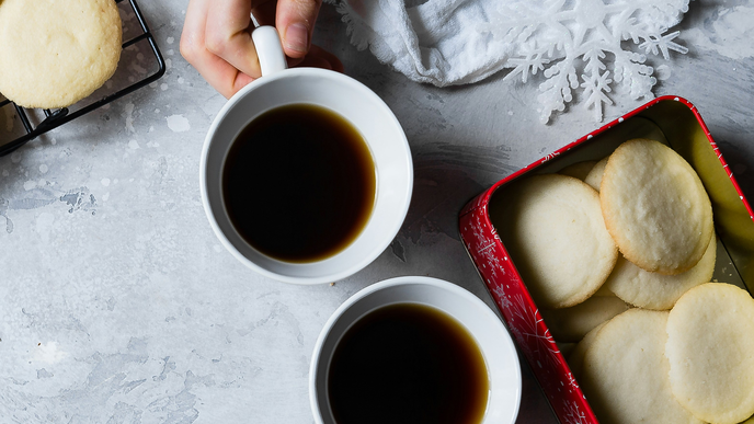 Nicht nur für Tee-Fans ein Genuss: Über diese Tee-Adventskalender freuen sich in der Adventszeit sogar Kaffee-Fans