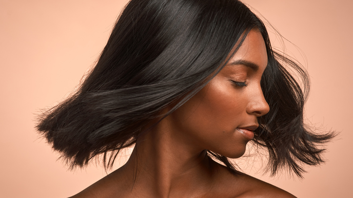 Haare kopfüber waschen: Die Methode für unwiderstehliches Volumen