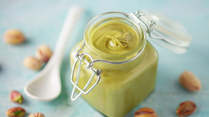 Rezept für Pistaziencreme mit weißer Schokolade - wir machen den Foodtrend in 15 Minuten nach