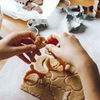 Plätzchenteig klebt? Dieser Trick löst das Problem - so wird das Ausrollen zum Kinderspiel!