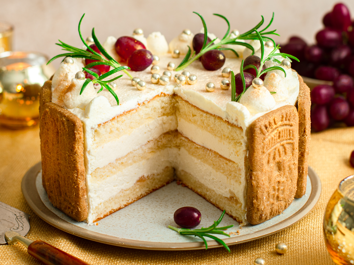 Spekulatius-Torte mit Birne