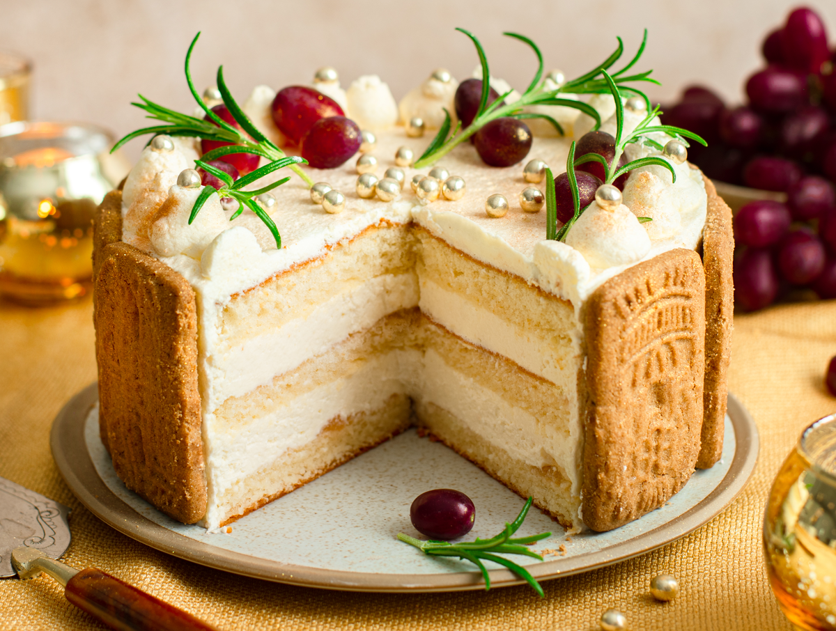 Spekulatius-Torte mit Birne