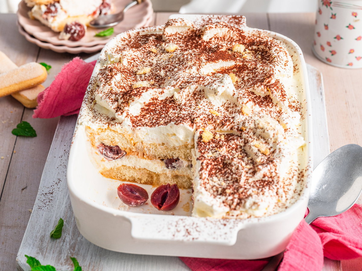 Tiramisu mit Kirschen