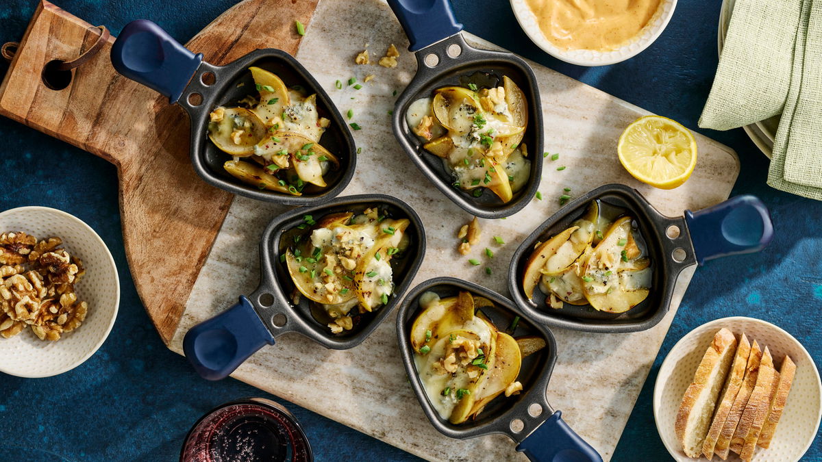 Rezept für Birnen-Raclette mit Gorgonzola - hier trifft süß auf salzig