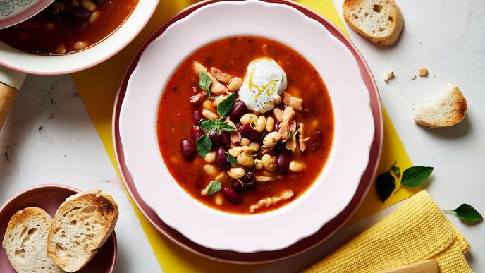 Omas Suppen und Eintöpfe: 20 klassische Rezepte, die Kindheitserinnerungen wecken