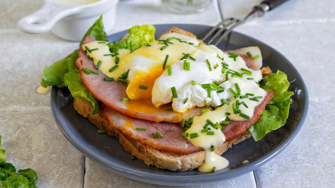 Rezept für Eggs Benedict: Nicht umsonst ein echter Frühstücks-Klassiker! 