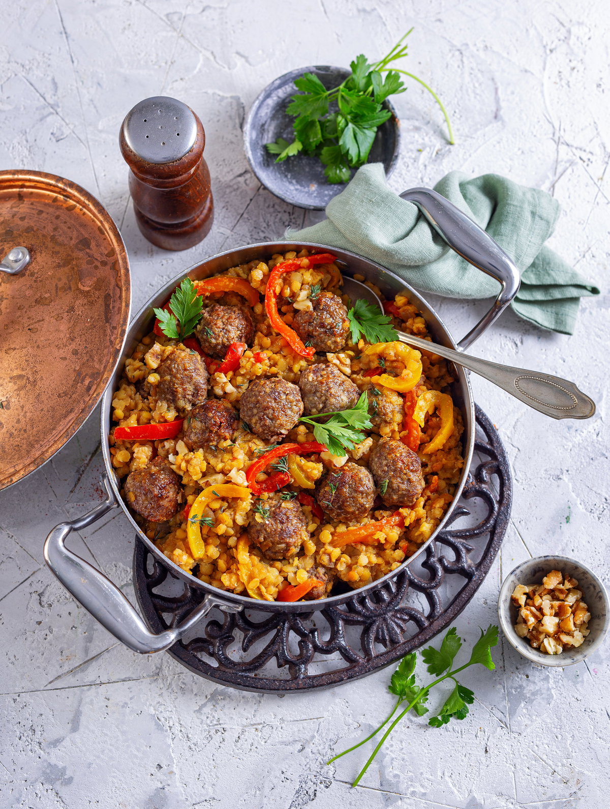 Linsen-One-Pot mit Hackbällchen
