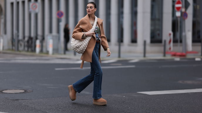 Ugg Boots kombinieren: So stylen wir den gemütlichen Schuh im Winter 2025