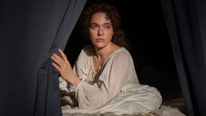 Verena Altenberger in "Bach - Ein Weihnachtswunder" - wir haben die Schauspielerin interviewt