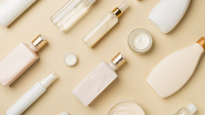 Beste Apothekenkosmetik? 10 Produkte, die ich als Beauty-Redakteurin immer wieder nachkaufe