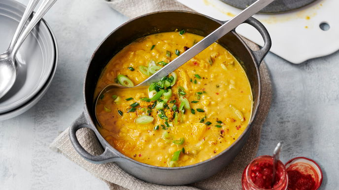 Das Rezept für den Gelbe-Erbsen-Eintopf mit Kokos & Orange stärkt das Immunsystem