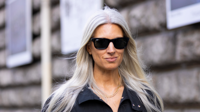 Graue Haare rauswachsen lassen? So gelingt der Übergang perfekt - und sieht ganz natürlich aus