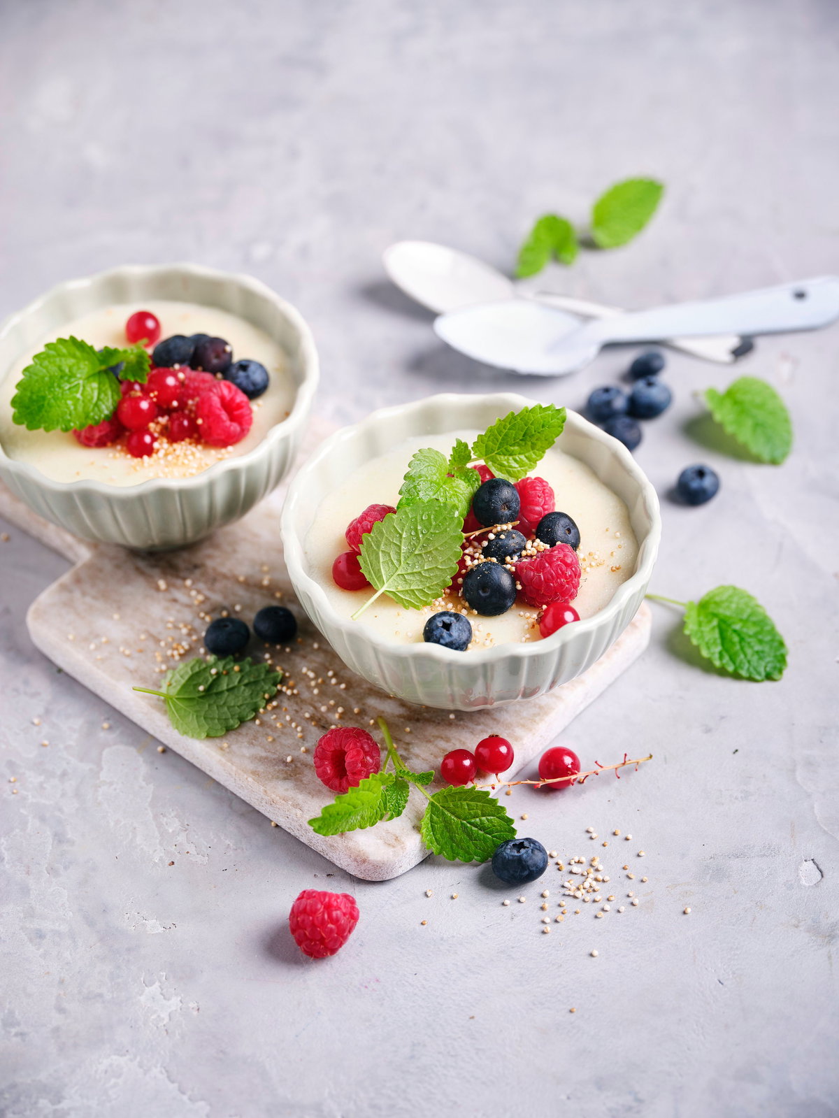 Grießbrei mit Früchten