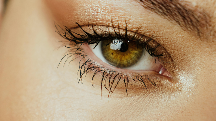 Für sofort wachere Augen schwöre ich als Beauty-Redakteurin auf Inner Eye Corner Highlights