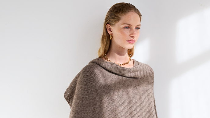 Poncho stricken: 11 kostenlose Anleitungen zum Nachstricken - von klassisch bis ausgefallen