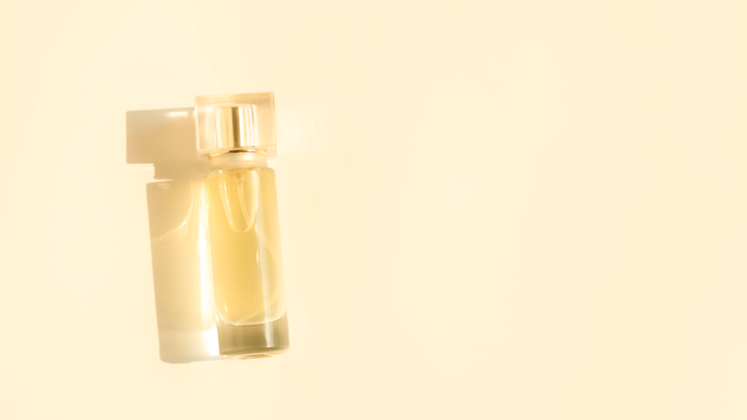 Parfum für unterwegs abfüllen - so haben Sie Ihren Lieblingsduft immer mit dabei