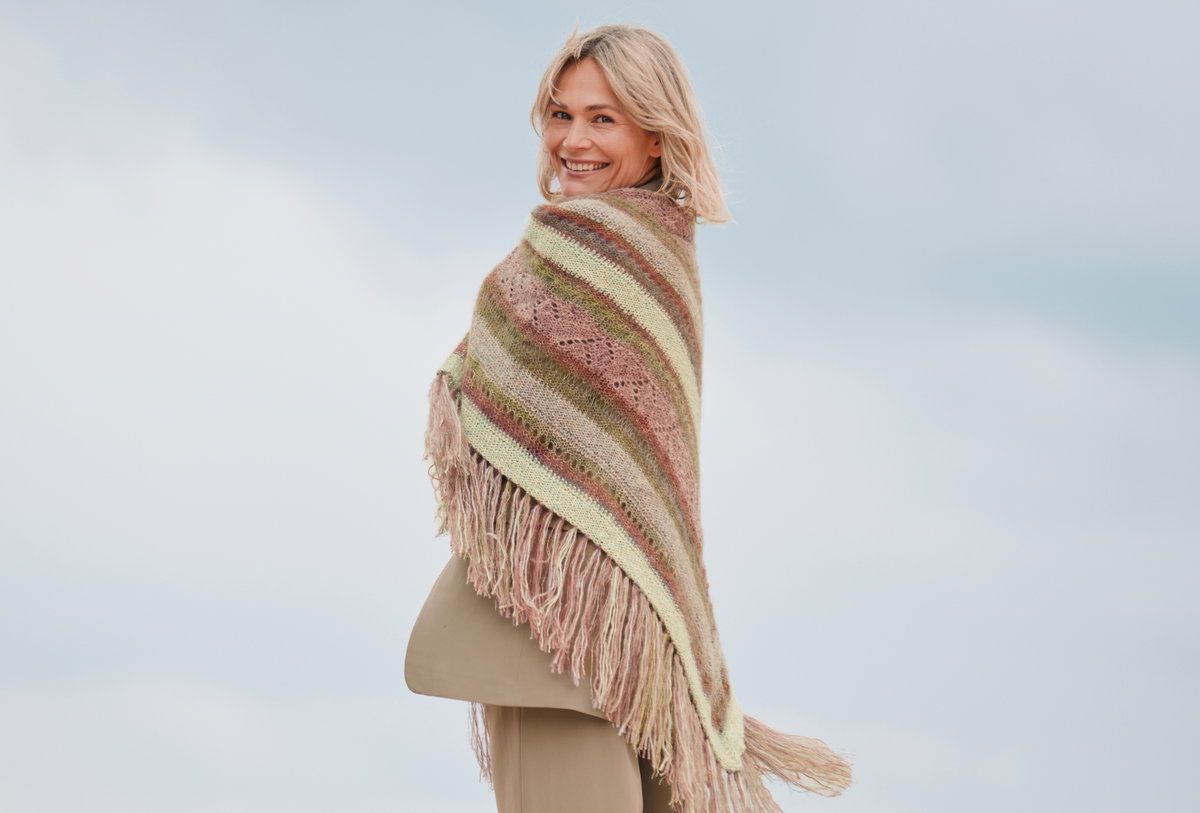 Stricken für den Frühling - Model in gestreiftem Plaid von Lana Grossa