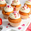 Valentinstags-Cupcakes: Mit unseren 3 Rezepten backen Sie sich direkt in das Herz der Liebsten