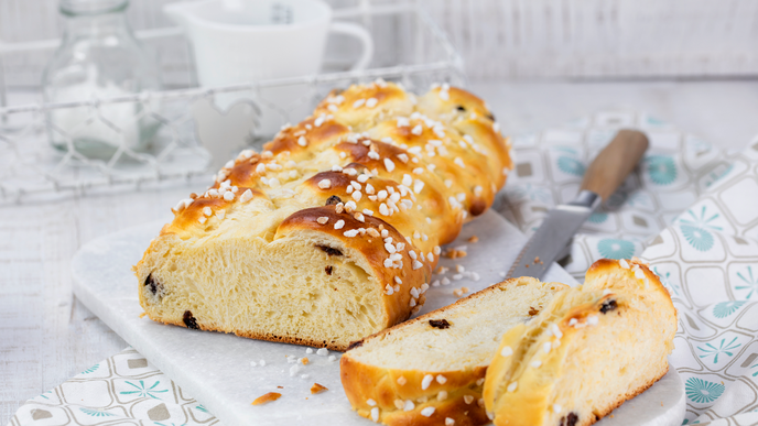 Fluffig-saftiger Oster-Hefezopf wie frisch vom Bäcker - perfekt für den Osterbrunch