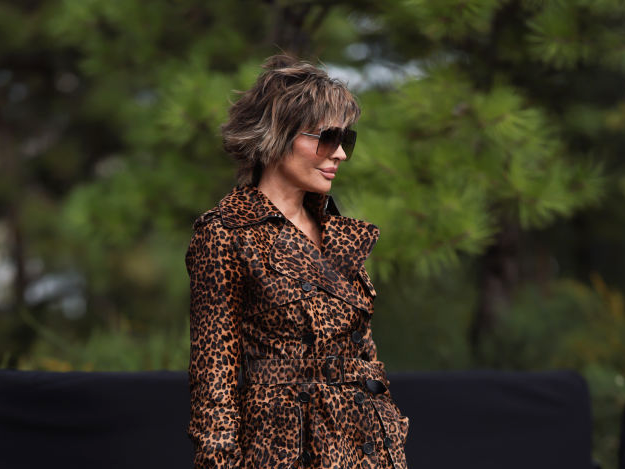 Kurzhaarfrisuren 2025 - Lisa Rinna mit Shaggy Bob