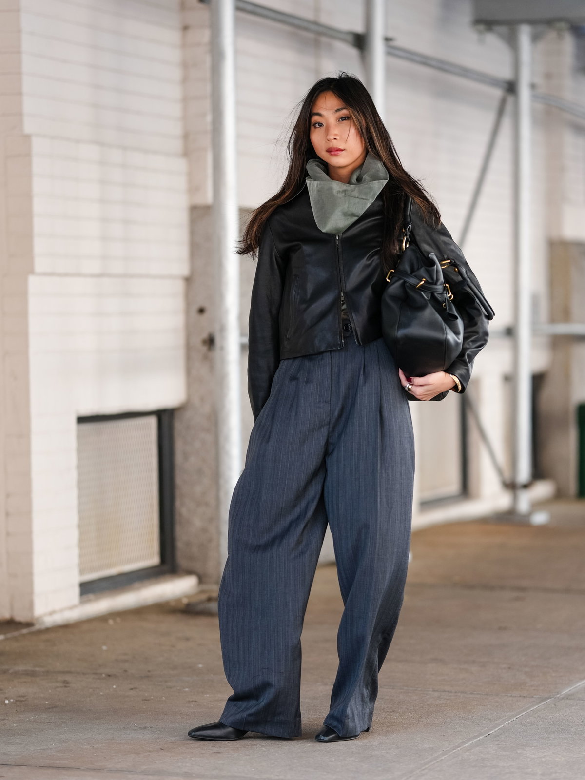Marlenehose mit Stiefeletten
