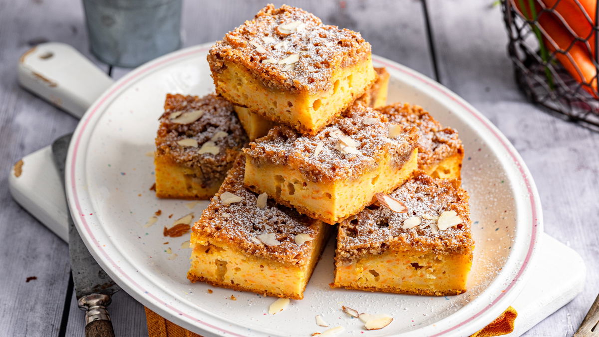 Unser Rezept für den Möhren-Mandel-Kuchen schmeckt himmlisch & ist im Handumdrehen gebacken