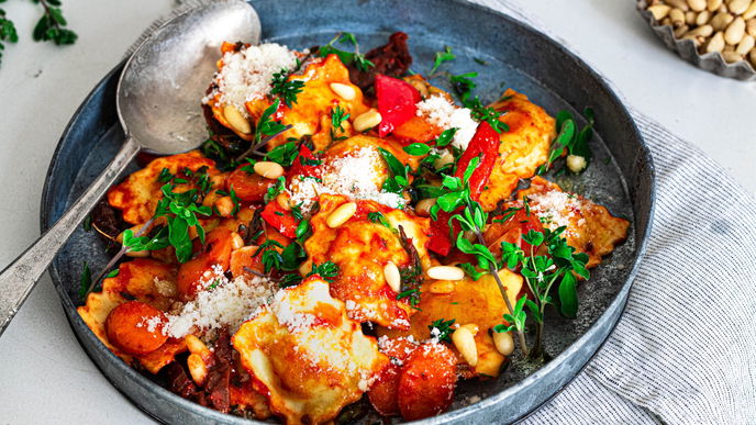Der beste Pasta-Trick des Sommers: Warum Sie Ravioli ab jetzt nur noch vom Blech essen wollen