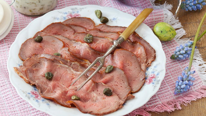 Unser klassisches Roastbeef-Rezept mit Remoulade ist perfekt für Fleischfans