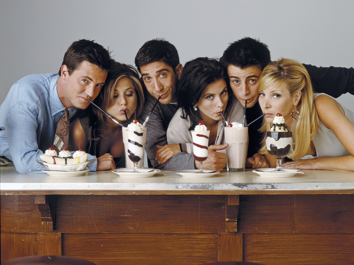 US-Serie Friends: Ahuptdarsteller schlürfen Milchshakes und haben Spaß