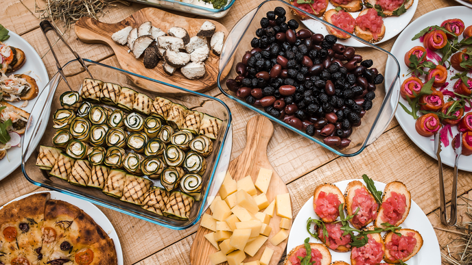 Perfektes Gartenbuffet: Mit unseren Rezepten, Dekotipps und Tricks wird es unvergesslich