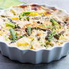 Unser Rezept für den Spargel-Kartoffel-Auflauf mit würziger Käsekruste liebt die ganze Familie