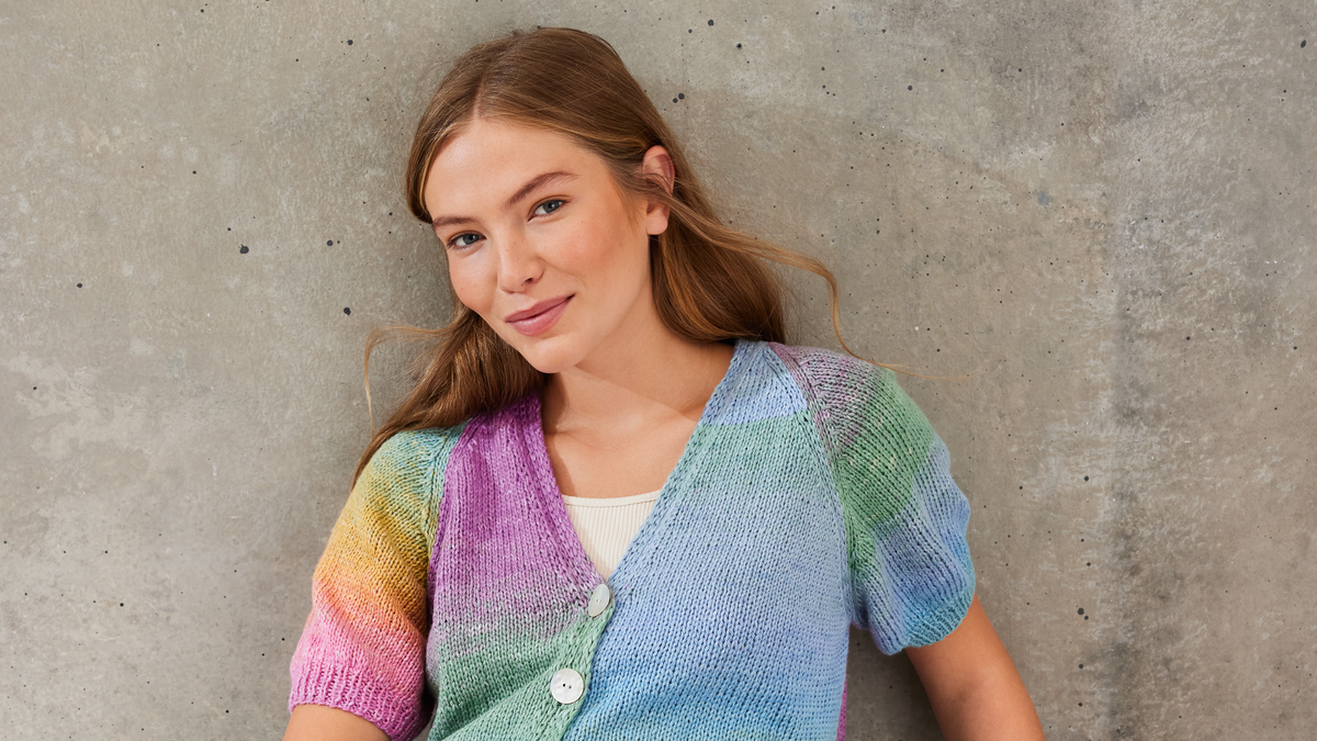 Jacke und Oberteil in einem: Süße Strickjacke mit Puffärmeln zum Nachstricken von Lana Grossa