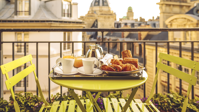 Von Grillen bis Bepflanzung: Diese 9 alltäglichen Dinge sind auf dem Balkon nicht erlaubt