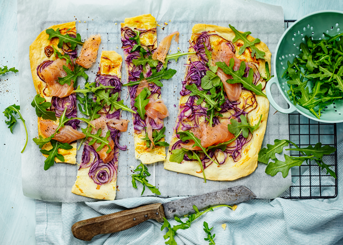 Flammkuchen mit Räucherlachs