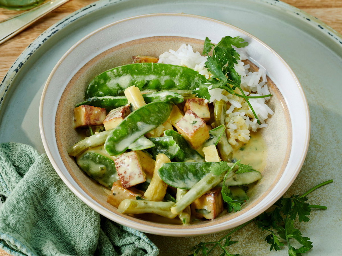 Grünes Tofu-Kokos-Curry
