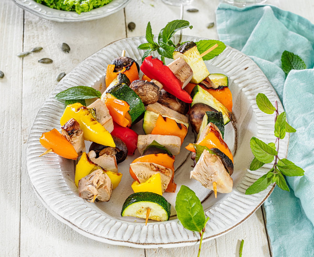 Jackfrucht-Zucchini-Spieße