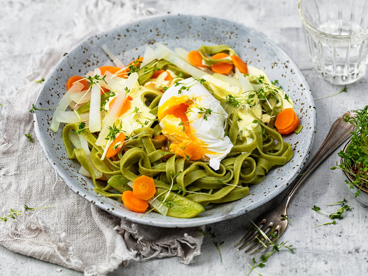 Kohlrabi-Fettucine