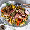 Mediterranes Rezept für mariniertes Lammfilet auf Ofengemüse - für Fans  des Geschmacks!