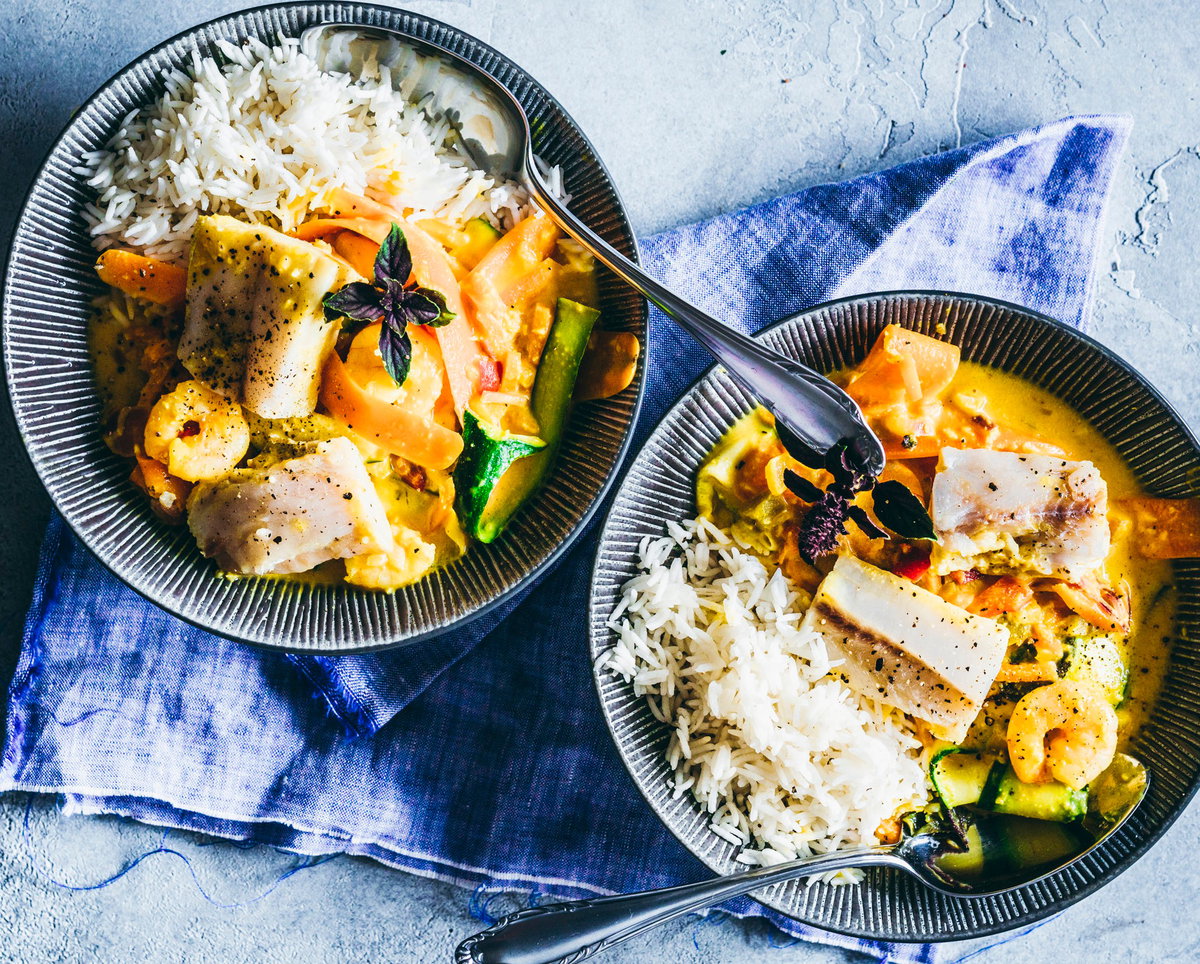 Seelachs und Garnelen in Currysauce