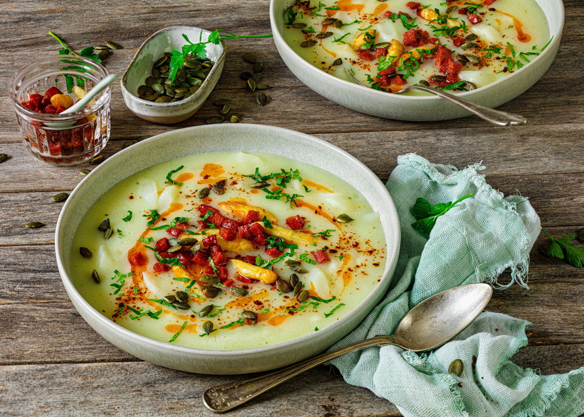 Spargelcremesuppe mit Chorizo